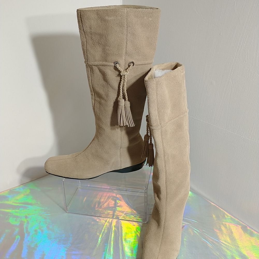 Cole Haan Womens SZ 5B Beige Suede Pull Up Mid Calf Boots.